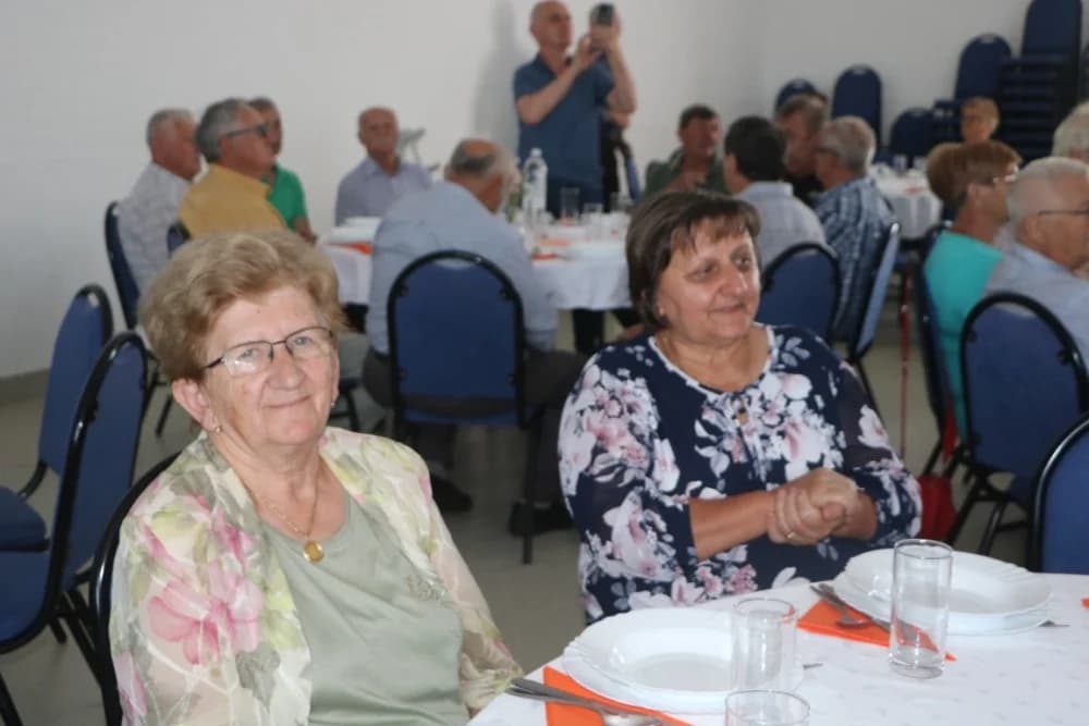 MATICA UMIROVLJENIKA VELIKA: Ugostili vršnjake iz mađarskog Kaćmara gdje su Veličani nastupali