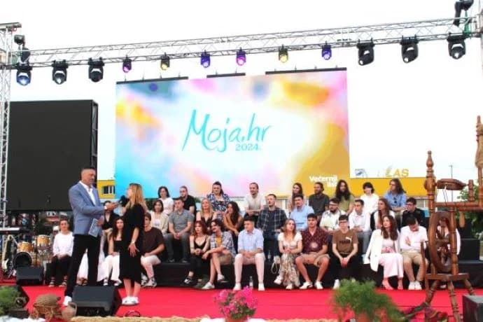 ZAVRŠNICA MULTIMEDIJALNOG PROJEKTA „MOJA.HR“: Na Trgu bećarca pobjednik za najbolji video David Županić iz Varaždinske županije