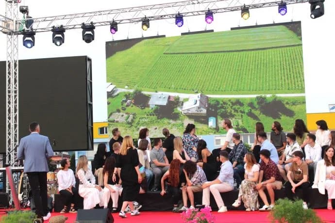 ZAVRŠNICA MULTIMEDIJALNOG PROJEKTA „MOJA.HR“: Na Trgu bećarca pobjednik za najbolji video David Županić iz Varaždinske županije