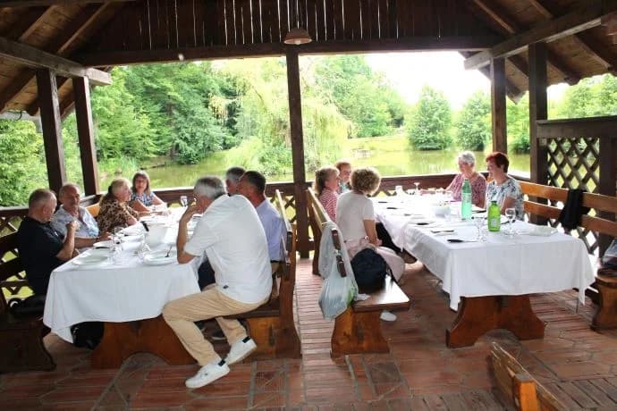 Obilježili 52. godišnjicu gimnazijske mature na imanju „Voćarstvo Boić“ u Skenderovcima