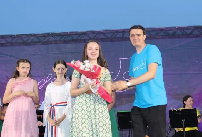 CVJETIĆI GLAZBE: Prvo mjesto osvojio Filip Kresovljak, a „najcvjetić“ Nea Galić
