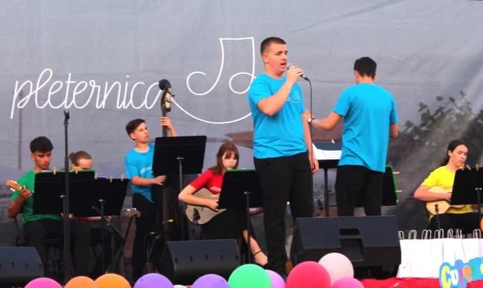 CVJETIĆI GLAZBE: Prvo mjesto osvojio Filip Kresovljak, a „najcvjetić“ Nea Galić