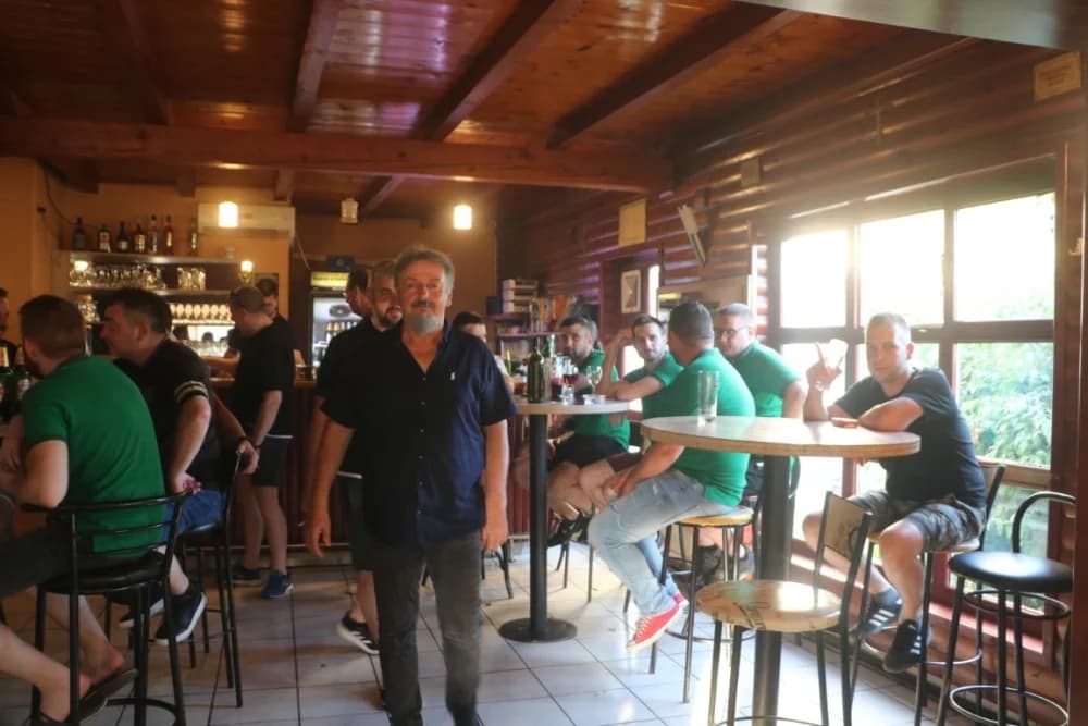 DRUŽENJE S POVODOM: Kafić Baza i njegov vlasnik Ivan Rajić zajedno proslavili rođendan