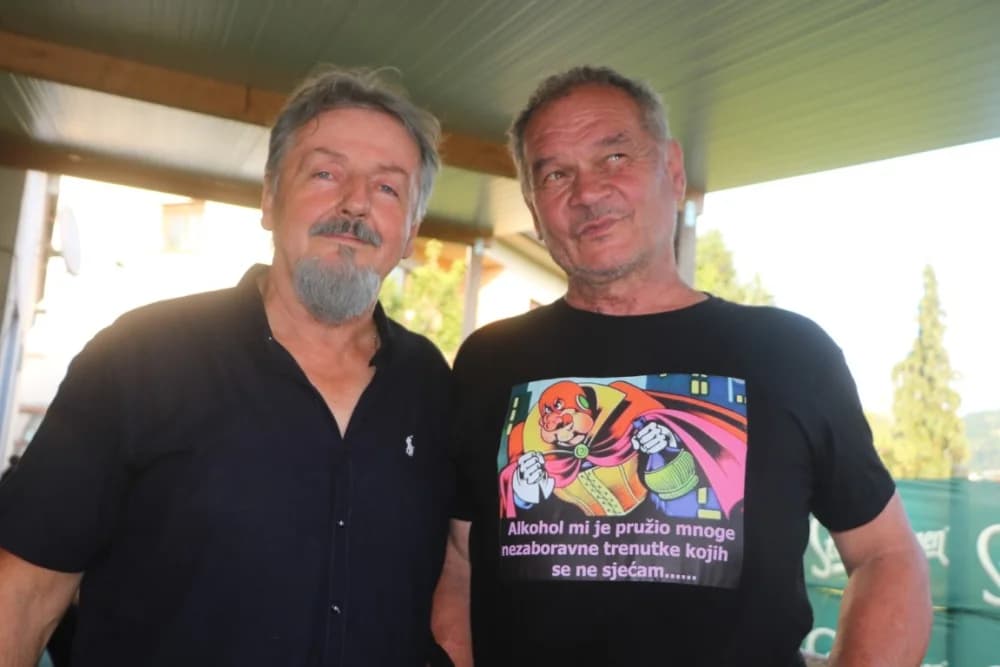 DRUŽENJE S POVODOM: Kafić Baza i njegov vlasnik Ivan Rajić zajedno proslavili rođendan