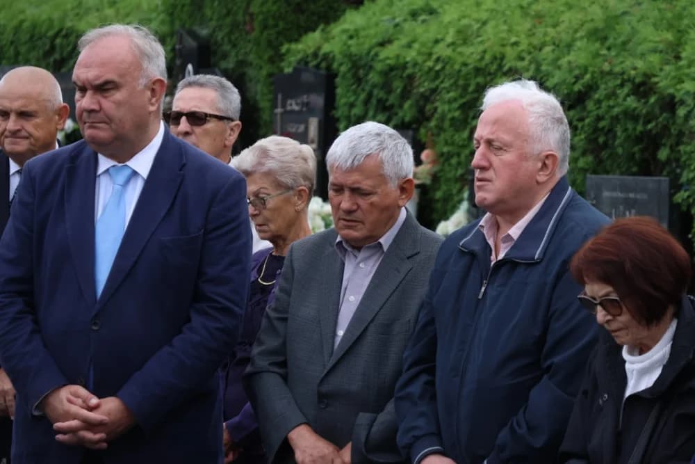 Odano dužno poštovanje pokojnom Anti Božiću prvom predsjeniku HDZ-a tadašnje općine Slavonska Požega