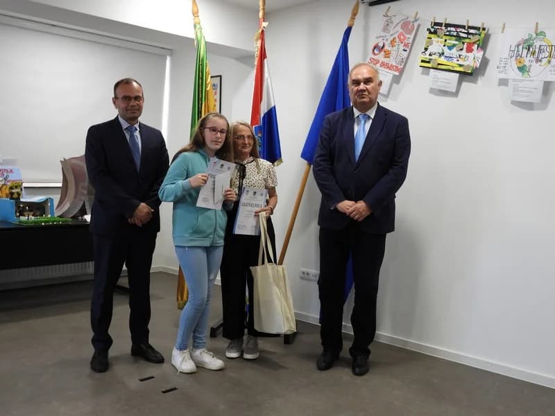 11. NATJEČAJ „KREATIVNI I NEOVISI“ Riječju, slikom, instalacijom, filmom – protiv ovisnosti