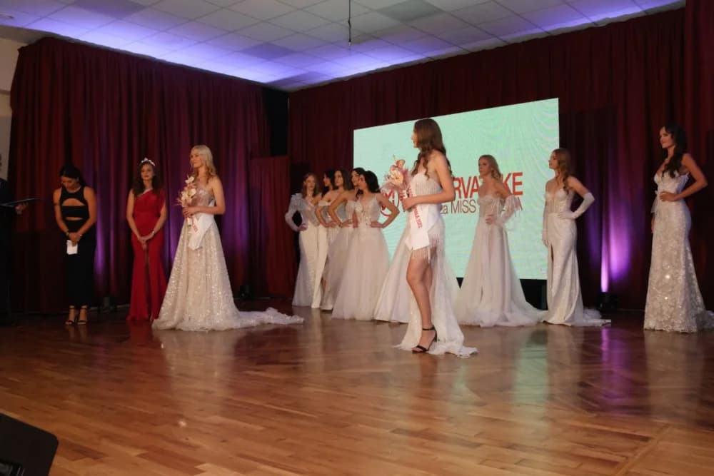/FOTOGALERIJA/ Izabrana je Miss Požeško-slavonske županije! Pobjednica dolazi iz Požege i zove se Leona Maroši