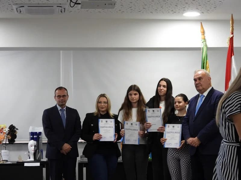 11. NATJEČAJ „KREATIVNI I NEOVISI“ Riječju, slikom, instalacijom, filmom – protiv ovisnosti