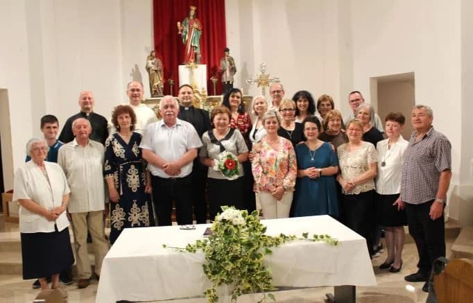 UZ ANTUNOVO U JAKŠIĆU: Peićevci održali pjesničku večer duhovne poezije u crkvenom prostoru