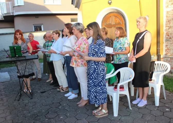 UZ ANTUNOVO U JAKŠIĆU: Peićevci održali pjesničku večer duhovne poezije u crkvenom prostoru