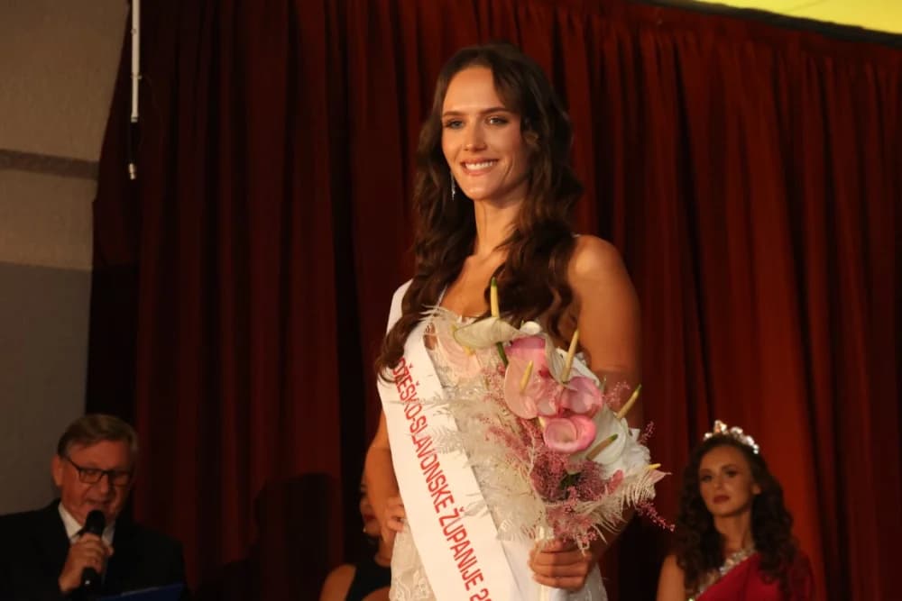 /FOTOGALERIJA/ Izabrana je Miss Požeško-slavonske županije! Pobjednica dolazi iz Požege i zove se Leona Maroši