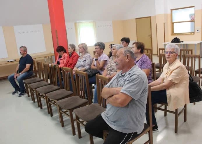 Održana edukativna radionica u Jakšiću o digitalnoj financijskoj pismenosti
