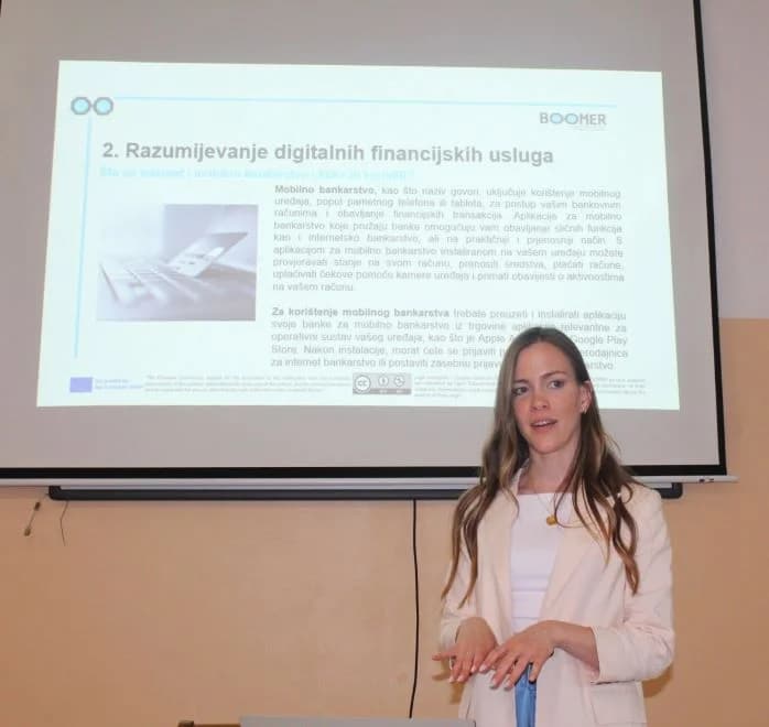 Održana edukativna radionica u Jakšiću o digitalnoj financijskoj pismenosti