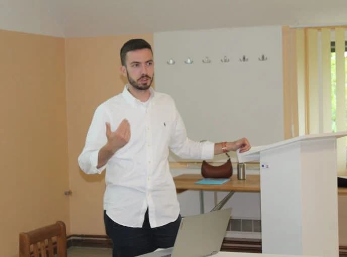 Održana edukativna radionica u Jakšiću o digitalnoj financijskoj pismenosti
