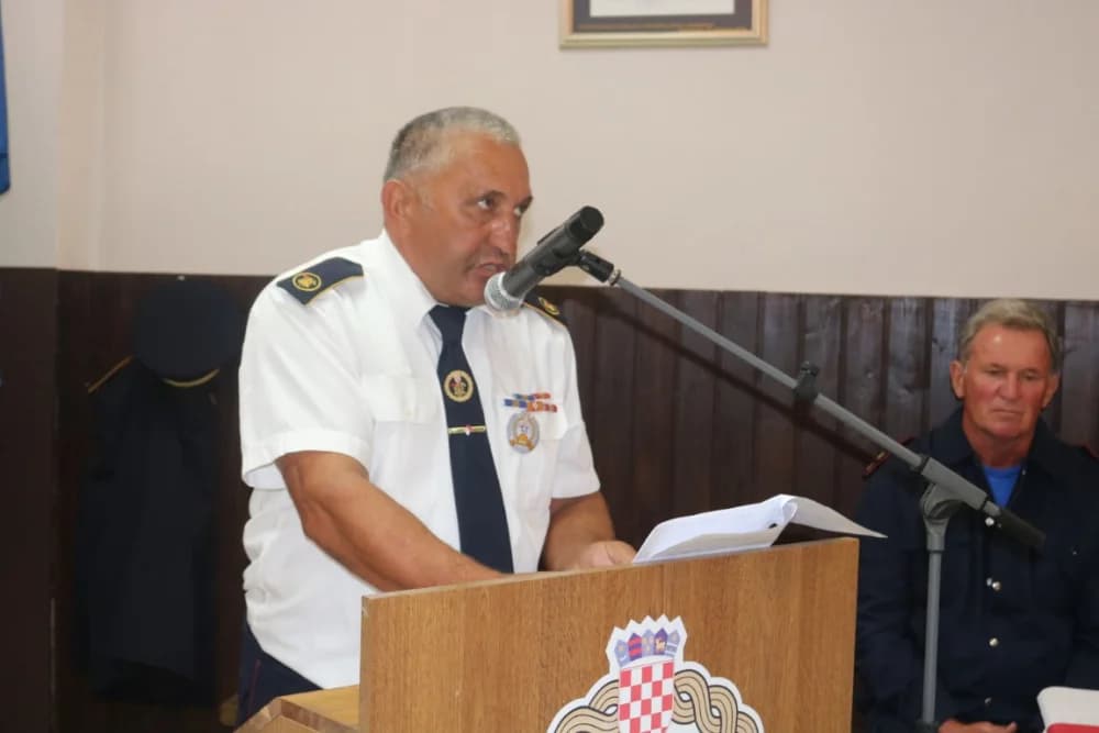 Vatrogasci Zakorenja proslavili 70 godina rada- osnivač Dragan Ivanović primio povelju /FOTO/