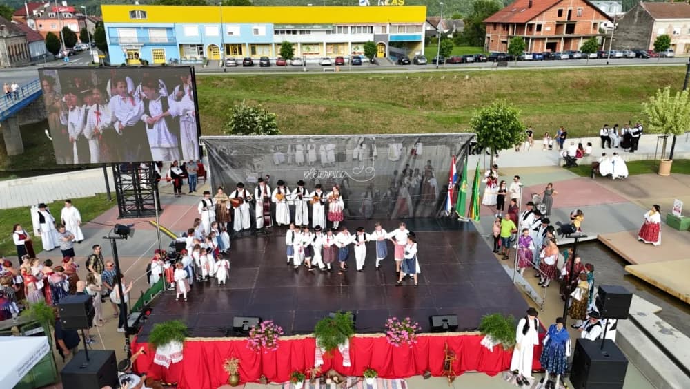 /FOTOGALERIJA/ Tradicionalna smotra folklora u Pleternici u sklopu LIDAS-a