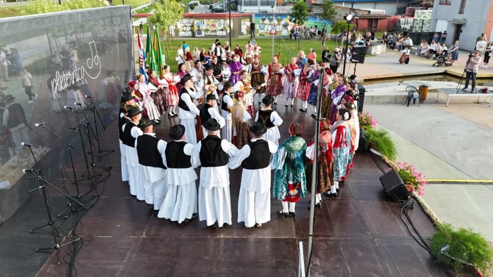 /FOTOGALERIJA/ Tradicionalna smotra folklora u Pleternici u sklopu LIDAS-a