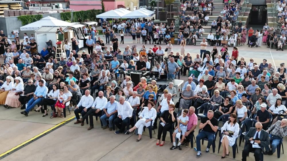 /FOTOGALERIJA/ Tradicionalna smotra folklora u Pleternici u sklopu LIDAS-a