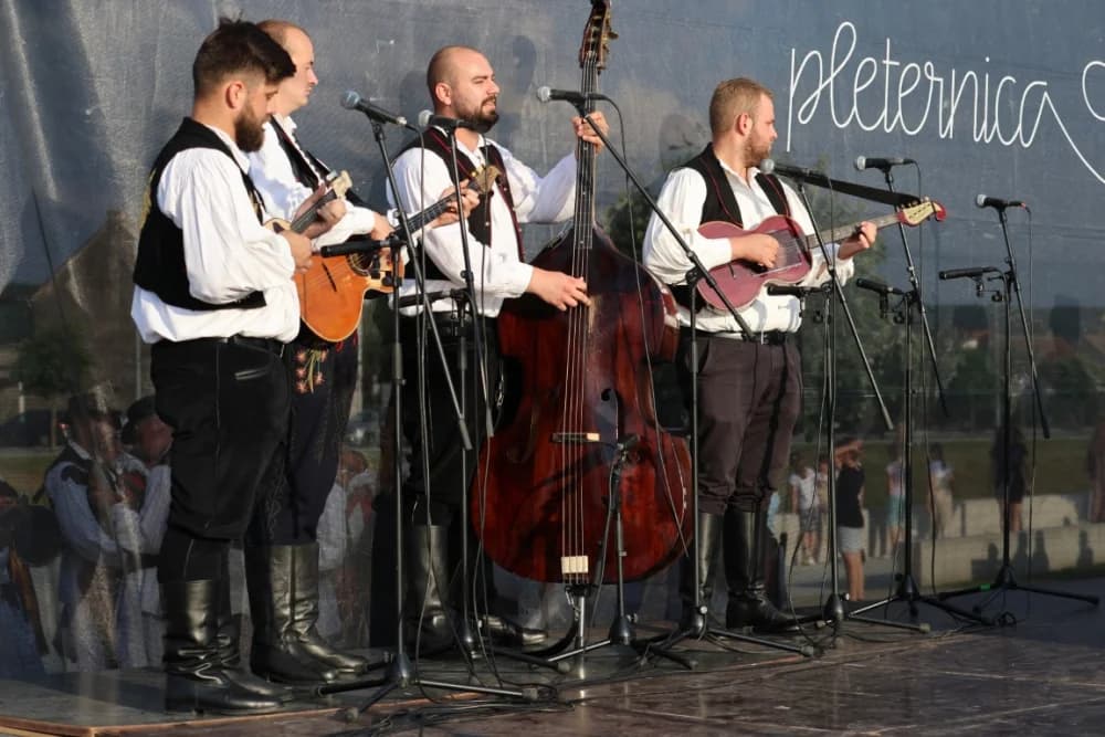 /FOTOGALERIJA/ Tradicionalna smotra folklora u Pleternici u sklopu LIDAS-a