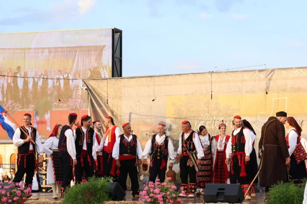 /FOTOGALERIJA/ Tradicionalna smotra folklora u Pleternici u sklopu LIDAS-a