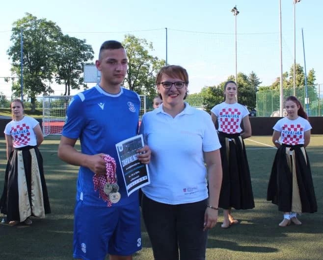 Prvo mjesto i prijelazni pehar BSK-u iz Buka