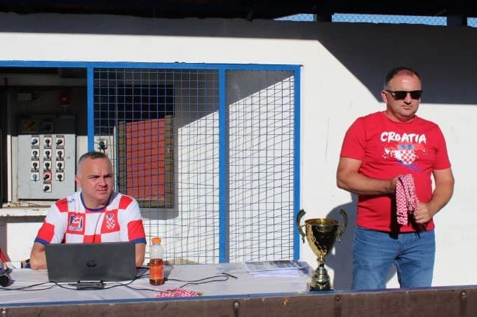 Prvo mjesto i prijelazni pehar BSK-u iz Buka