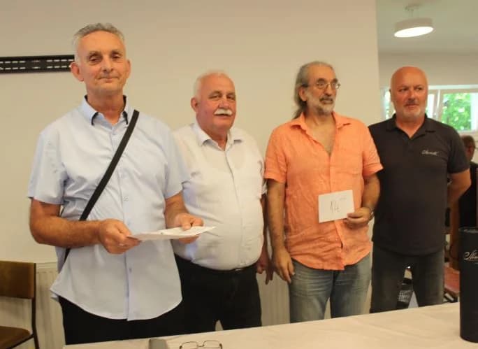 Pobjednički pehar u Pleternici osvojio 82-godišnji banjalučki velemajstor Milan Vukić