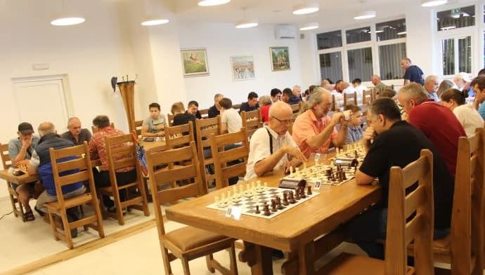 Pobjednički pehar u Pleternici osvojio 82-godišnji banjalučki velemajstor Milan Vukić