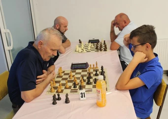 Pobjednički pehar u Pleternici osvojio 82-godišnji banjalučki velemajstor Milan Vukić