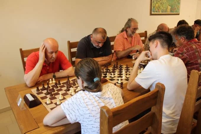 Pobjednički pehar u Pleternici osvojio 82-godišnji banjalučki velemajstor Milan Vukić