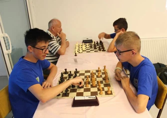 Pobjednički pehar u Pleternici osvojio 82-godišnji banjalučki velemajstor Milan Vukić