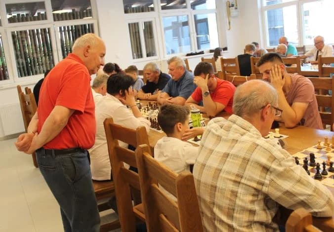 Pobjednički pehar u Pleternici osvojio 82-godišnji banjalučki velemajstor Milan Vukić