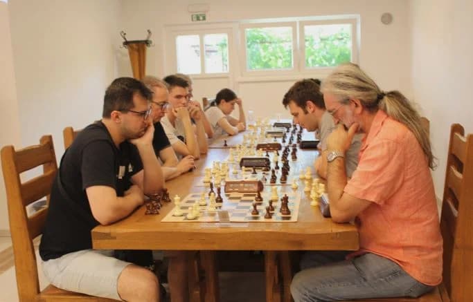 Pobjednički pehar u Pleternici osvojio 82-godišnji banjalučki velemajstor Milan Vukić