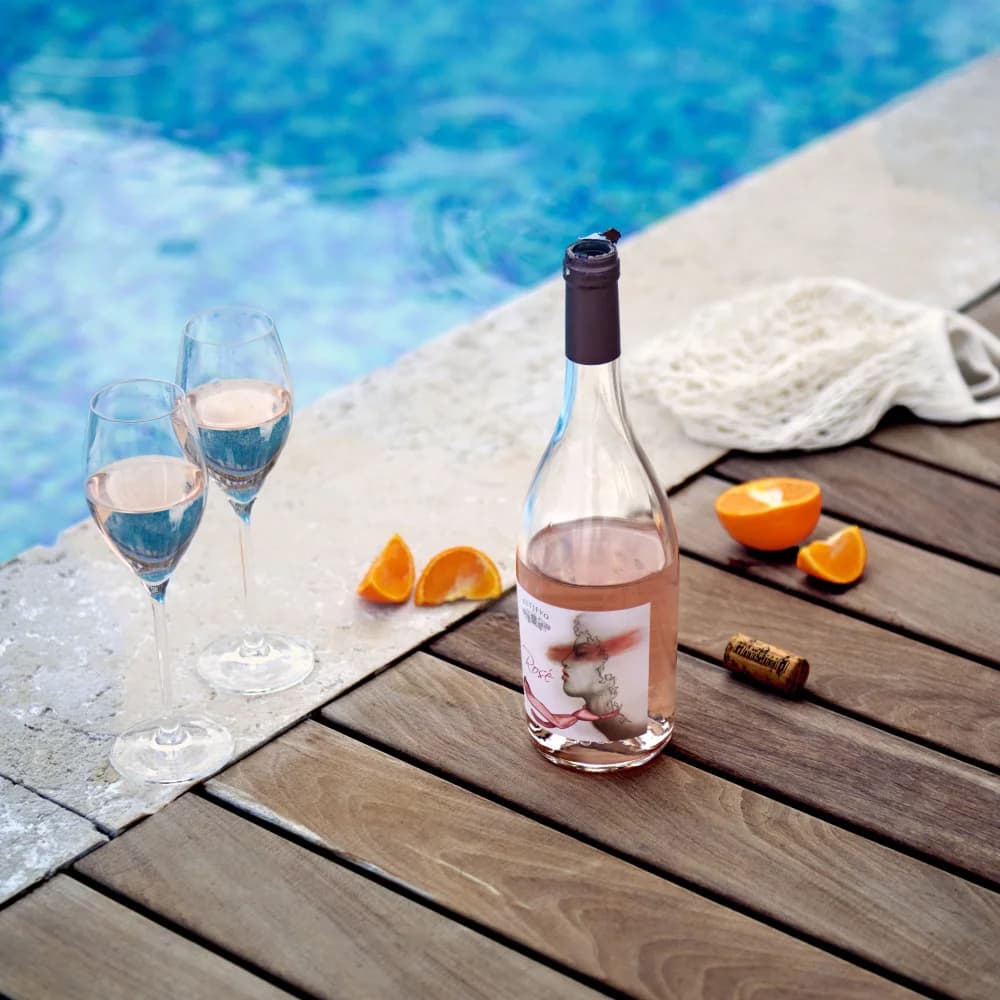 OVOG LJETA OMILJENI KUTJEVAČKI ROSÉ PREMIUM  UZ NOVU BERBU DOLAZI I U OBLIKU PJENUŠCA
