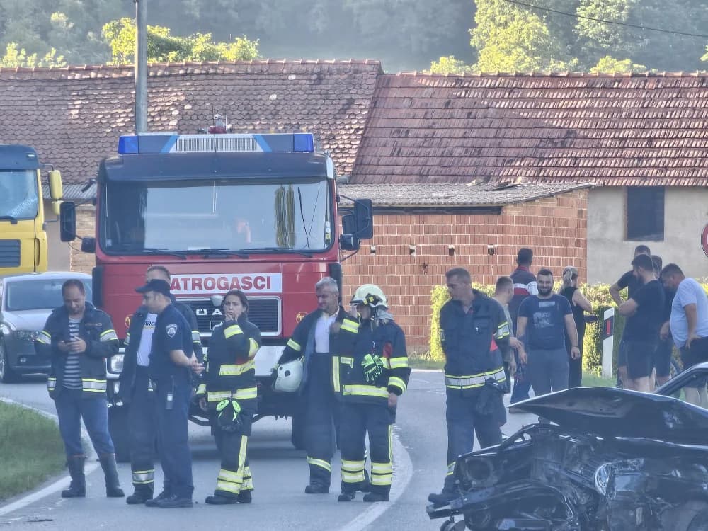 Jedna osoba ozlijeđena u prometnoj nesreći u Orljavcu