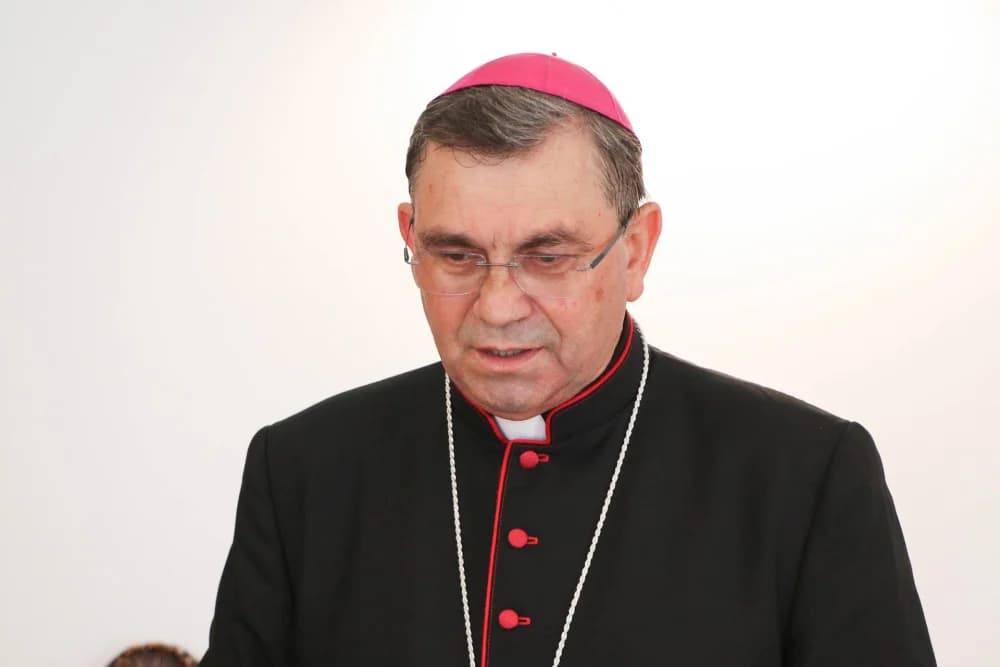 SUSRET BISKUPA MARTINOVIĆA S RAVNATELJIMA ŠKOLA U POŽEGI