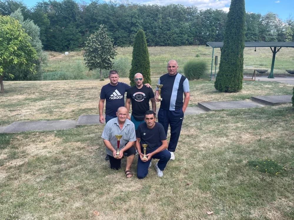 AKTIVNI KUTJEVAČKI LOVCI-STRIJELCI: Vitrine pune  pehara – ne znaju za poraz