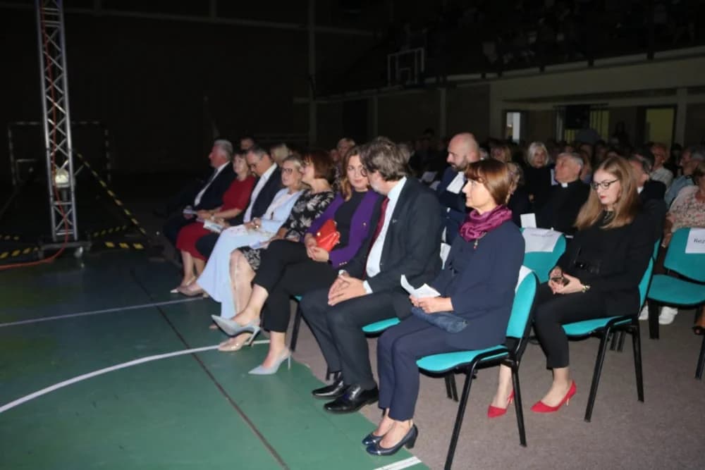 Općina Kaptol bila generalni pokrovitelj subotičkog Festivala, a zapaženo je nastupio Požežanin Luka Samardžić uz Kaptolačke tamburaše /FOTO/