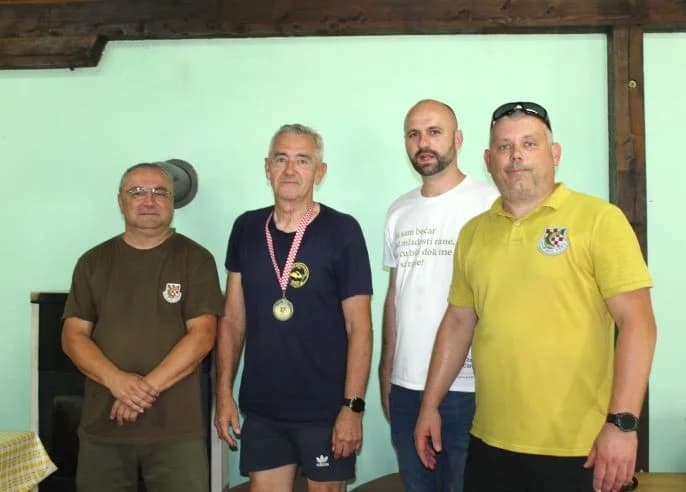 Pojedinačno i ekipno prvo mjesto na jezeru u Zarilcu osvojili ribiči „Karasa“ iz Šaga