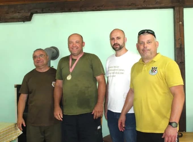 Pojedinačno i ekipno prvo mjesto na jezeru u Zarilcu osvojili ribiči „Karasa“ iz Šaga