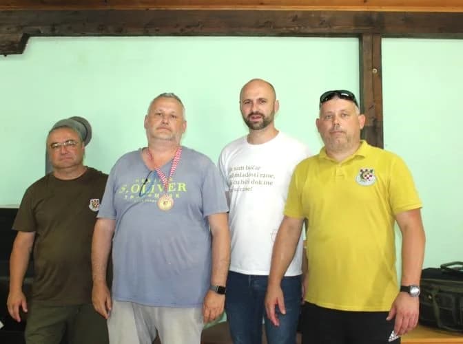 Pojedinačno i ekipno prvo mjesto na jezeru u Zarilcu osvojili ribiči „Karasa“ iz Šaga
