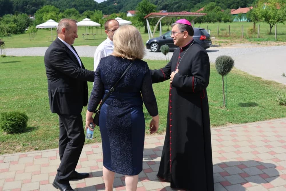 Po prvi puta zazvonila nova zvona sa tornja vidovačke Župne crkve sv. Ivana Krstitelja