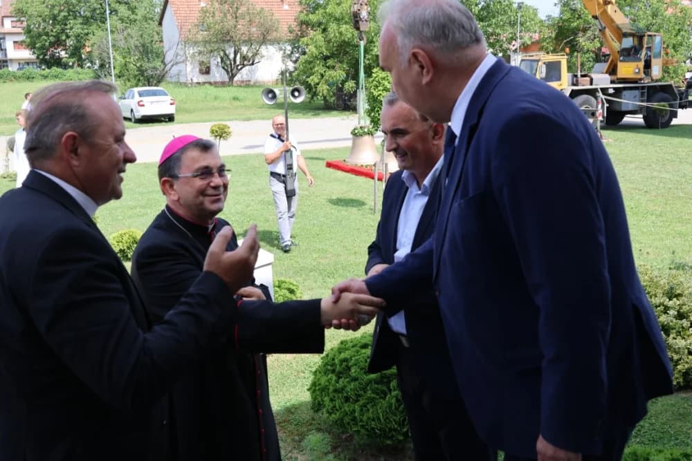 Po prvi puta zazvonila nova zvona sa tornja vidovačke Župne crkve sv. Ivana Krstitelja