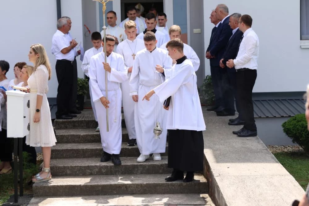 Po prvi puta zazvonila nova zvona sa tornja vidovačke Župne crkve sv. Ivana Krstitelja