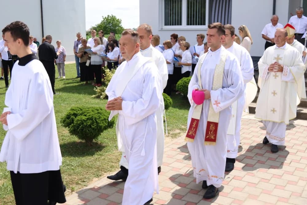 Po prvi puta zazvonila nova zvona sa tornja vidovačke Župne crkve sv. Ivana Krstitelja