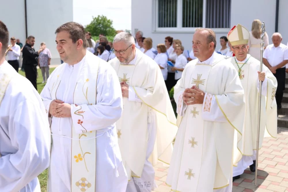 Po prvi puta zazvonila nova zvona sa tornja vidovačke Župne crkve sv. Ivana Krstitelja