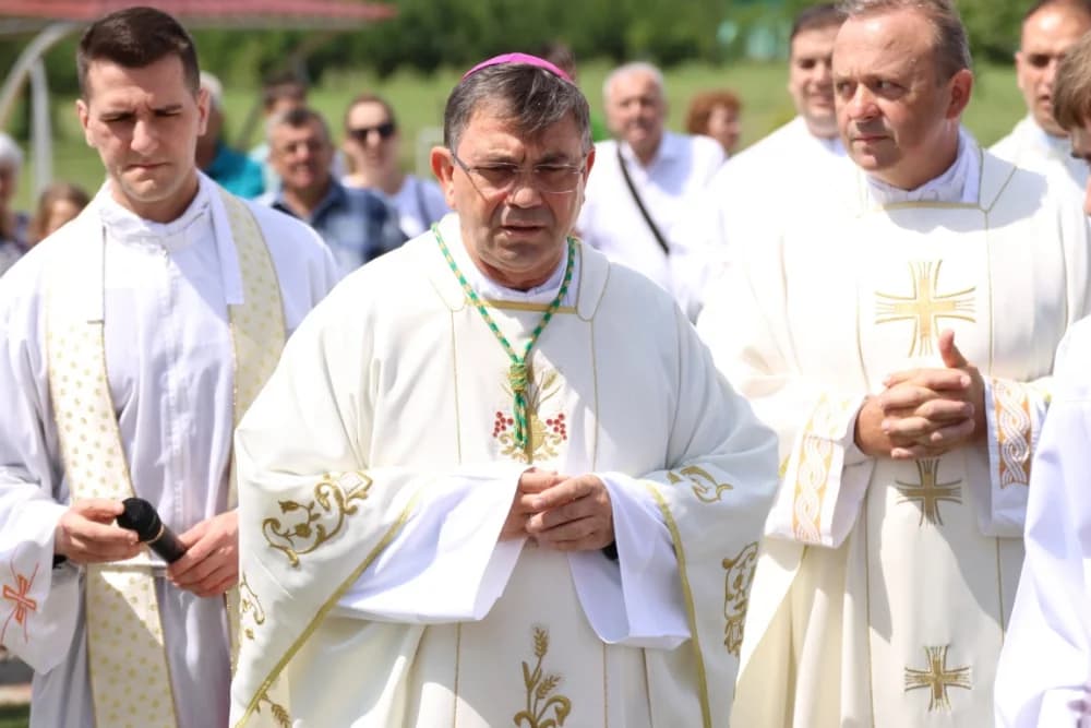 Po prvi puta zazvonila nova zvona sa tornja vidovačke Župne crkve sv. Ivana Krstitelja