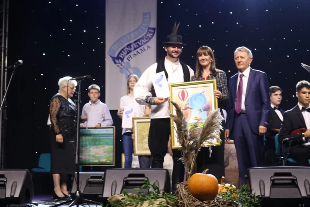 Općina Kaptol bila generalni pokrovitelj subotičkog Festivala, a zapaženo je nastupio Požežanin Luka Samardžić uz Kaptolačke tamburaše /FOTO/