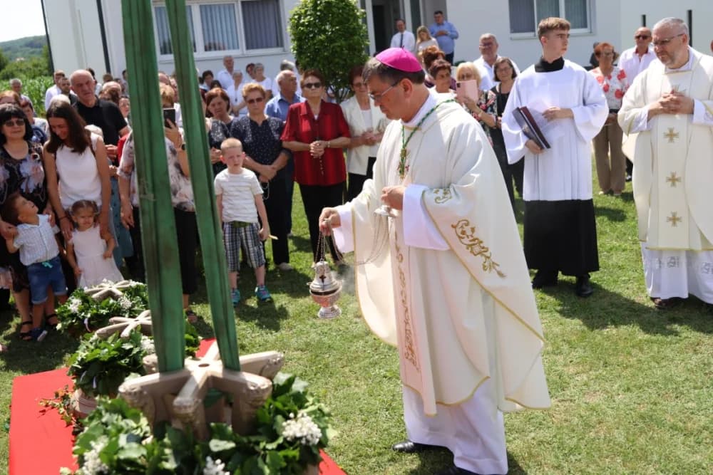 Po prvi puta zazvonila nova zvona sa tornja vidovačke Župne crkve sv. Ivana Krstitelja
