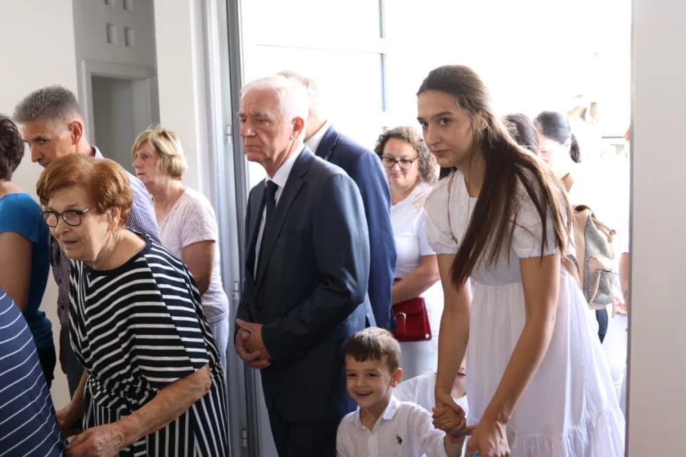 Po prvi puta zazvonila nova zvona sa tornja vidovačke Župne crkve sv. Ivana Krstitelja
